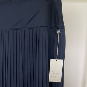 navy blue pleated skirt NWT